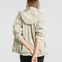 Hold Windbreaker | Sand