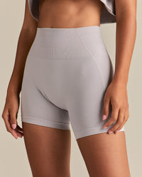 Define 2.0 Seamless Scrunch 4" Shorts | Steel Grey