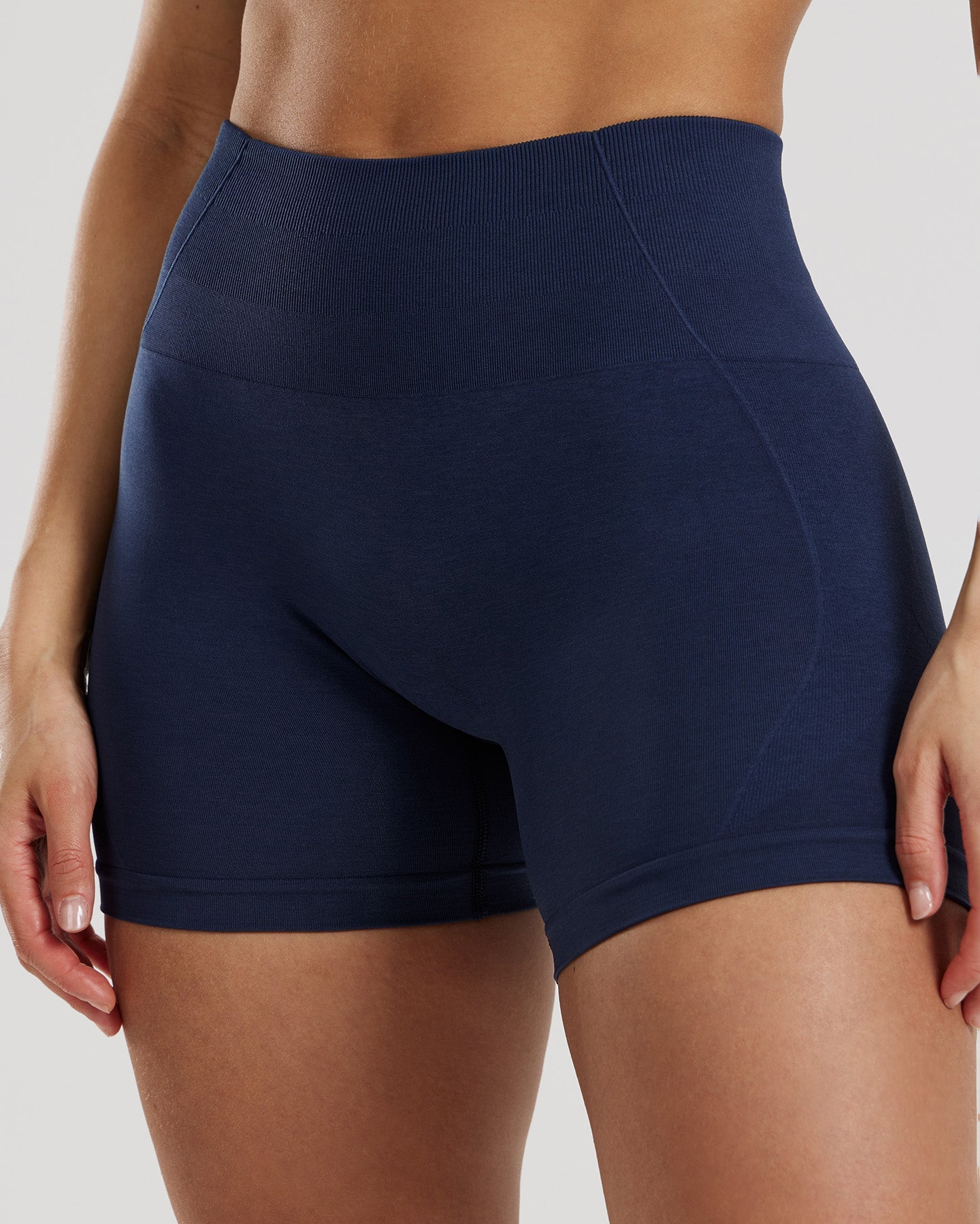 Define 2.0 Seamless Scrunch 4