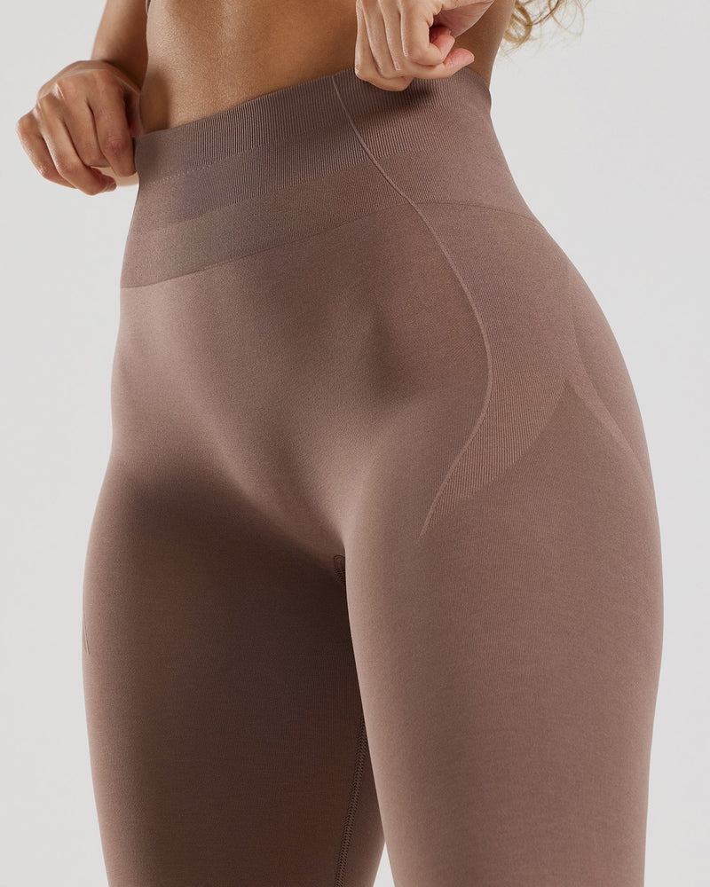 Define 2.0 Seamless Scrunch Leggings | Mocha