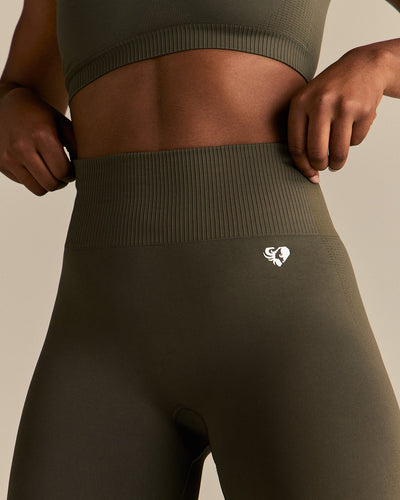 Power Seamless Scrunch Leggings | Dark Olive